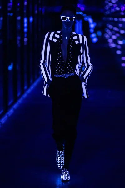 Look 79